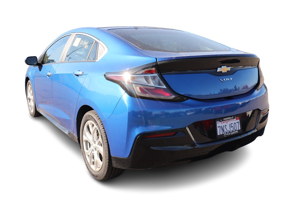 Thumbnail: 2016 Chevrolet Volt - 3