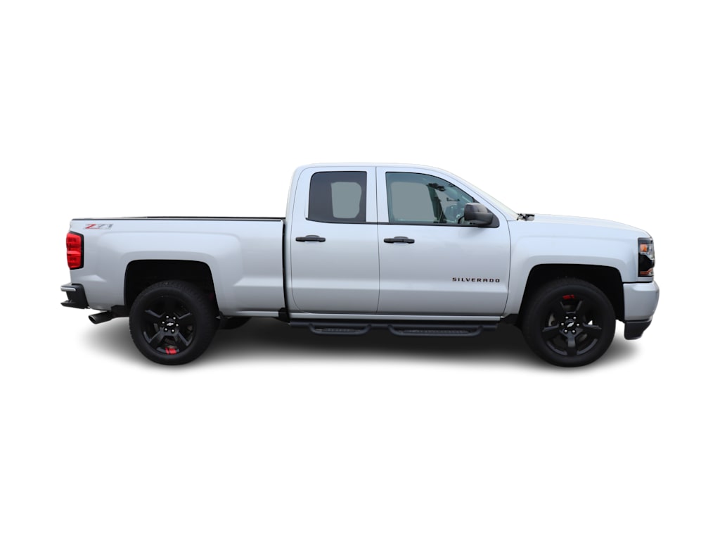 Thumbnail: 2017 Chevrolet Silverado 1500 - 10