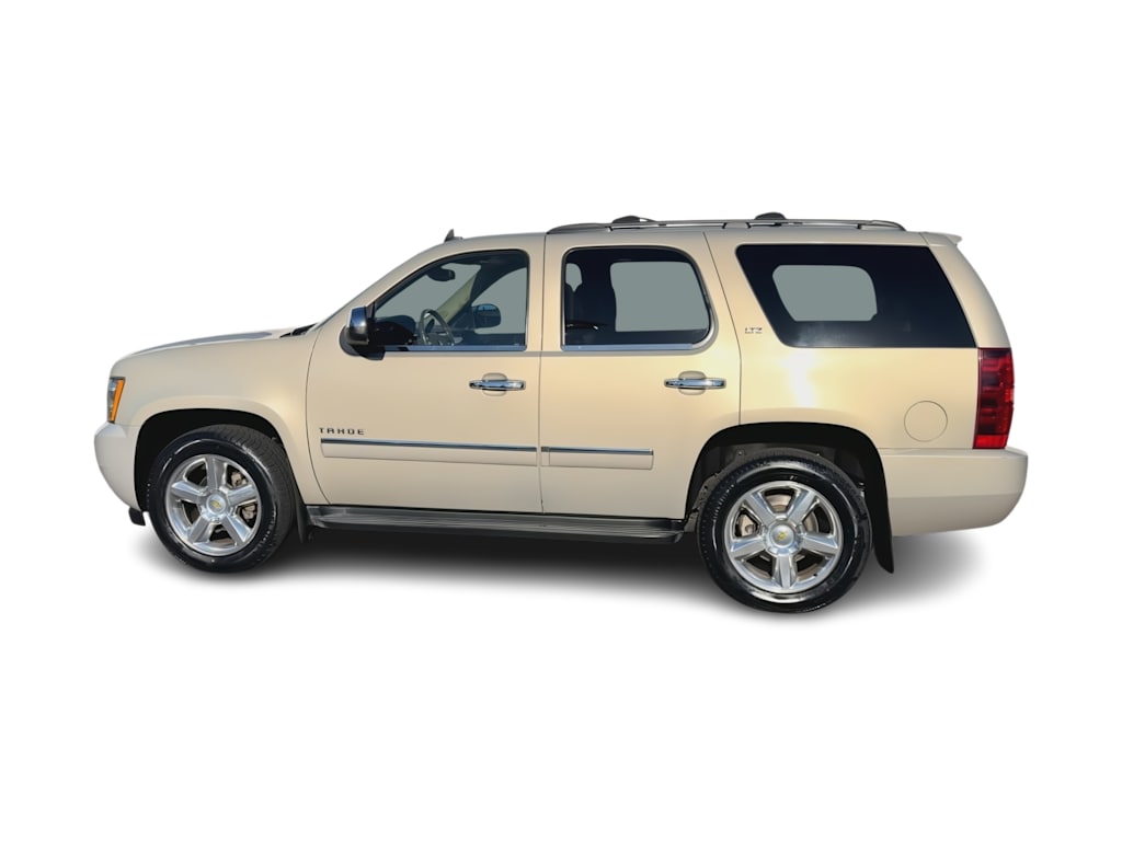 Thumbnail: 2010 Chevrolet Tahoe - 23