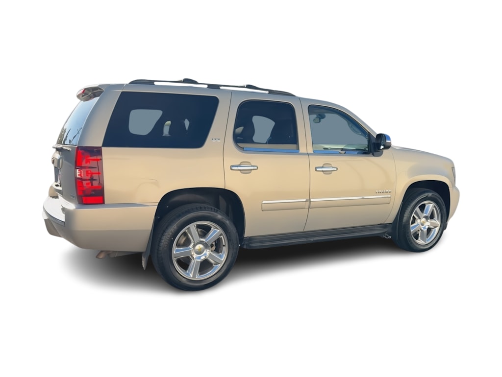 Thumbnail: 2010 Chevrolet Tahoe - 24