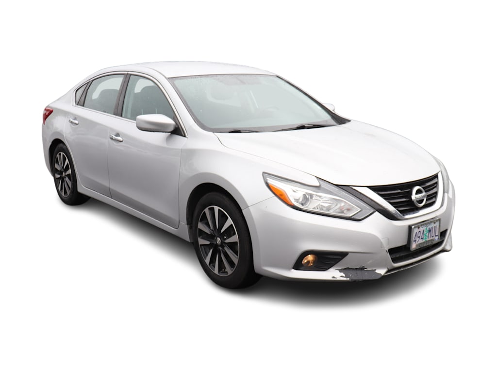 Thumbnail: 2018 Nissan Altima - 9