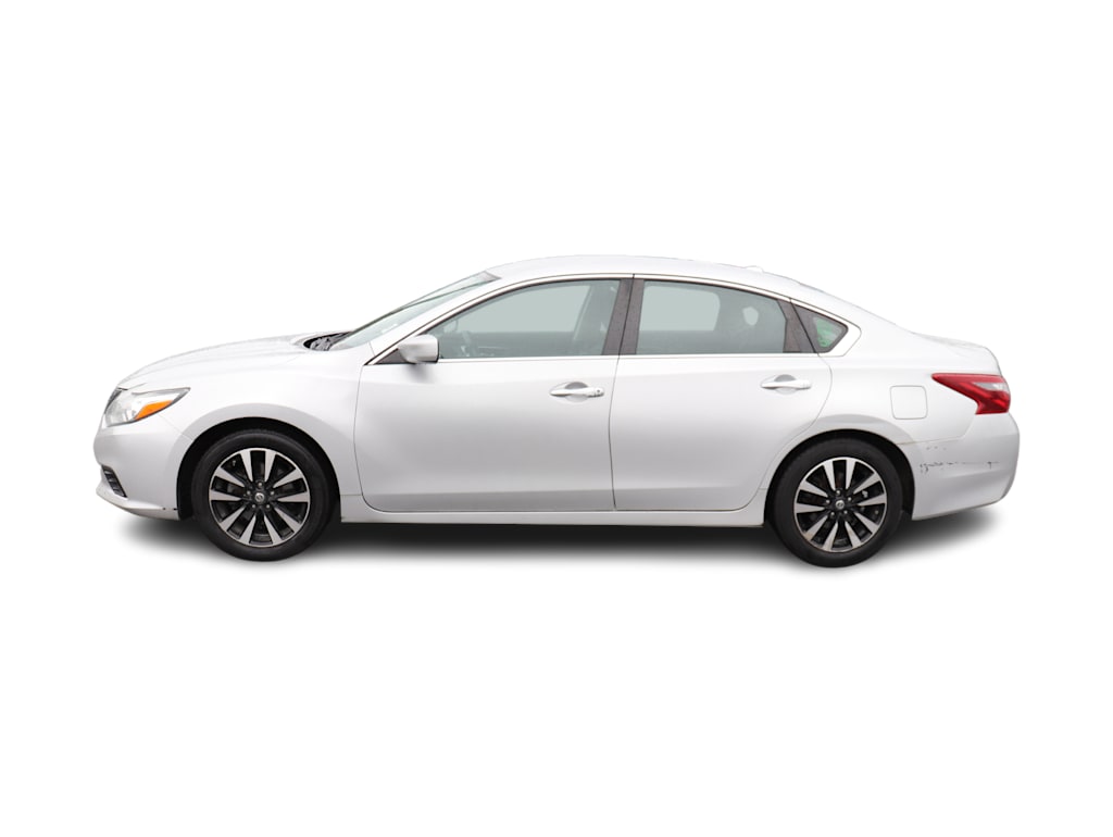 Thumbnail: 2018 Nissan Altima - 3
