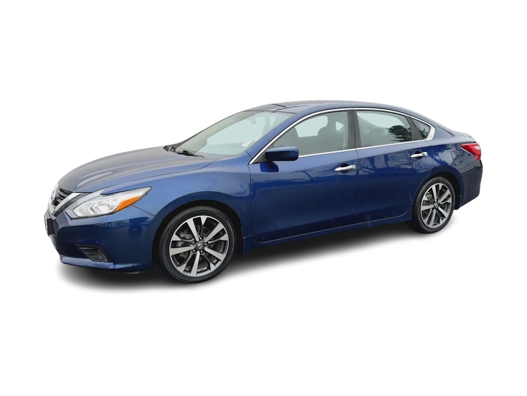 Thumbnail: 2017 Nissan Altima - 3