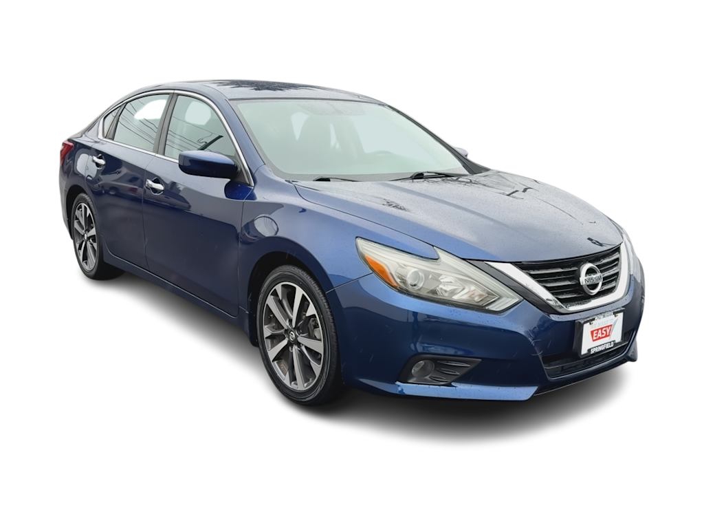 Thumbnail: 2017 Nissan Altima - 21