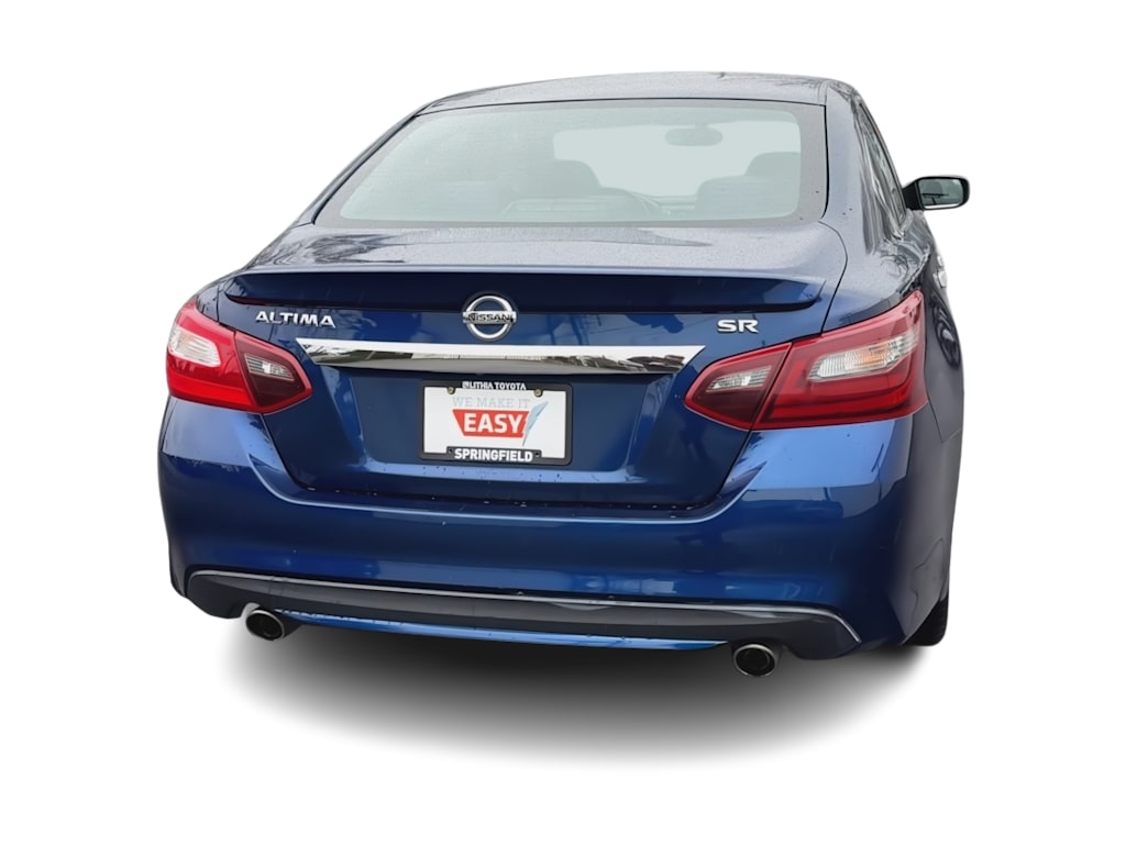 Thumbnail: 2017 Nissan Altima - 23