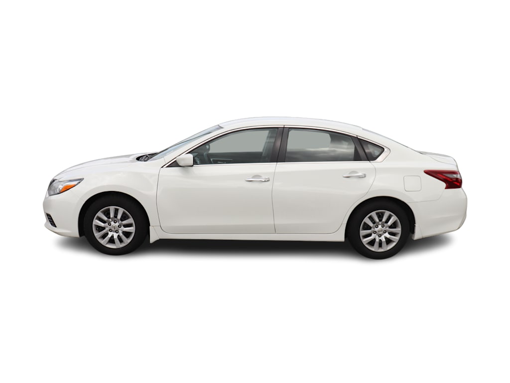 Thumbnail: 2018 Nissan Altima - 3