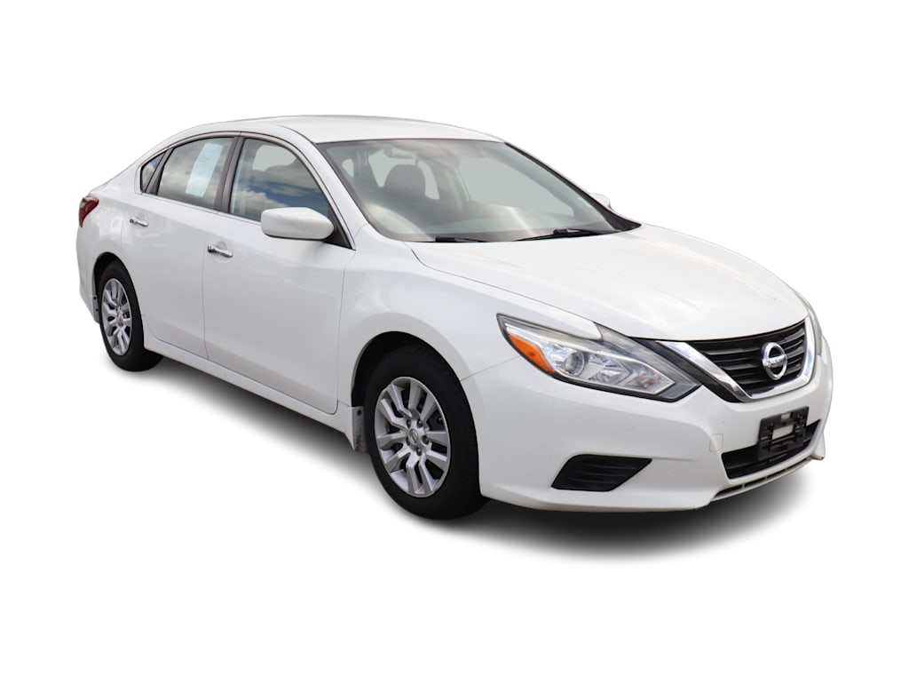 Thumbnail: 2018 Nissan Altima - 9