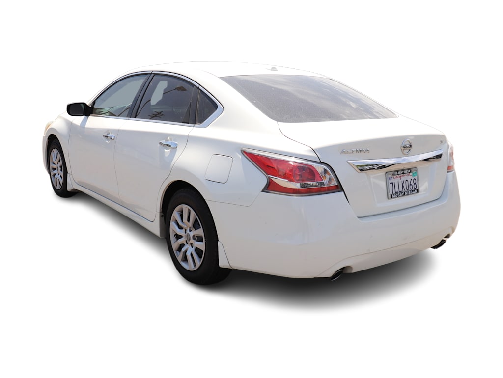 Thumbnail: 2015 Nissan Altima - 4