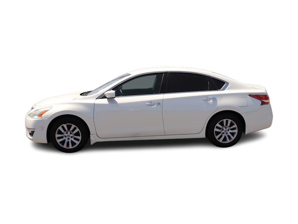 Thumbnail: 2015 Nissan Altima - 3