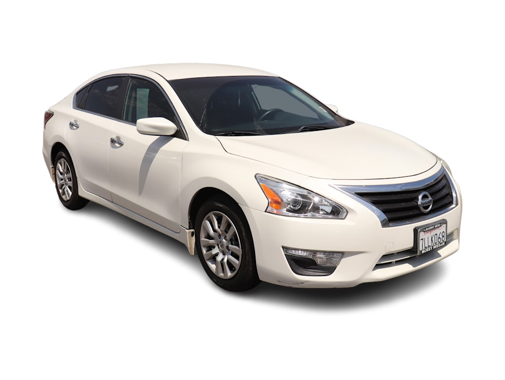 Thumbnail: 2015 Nissan Altima - 9