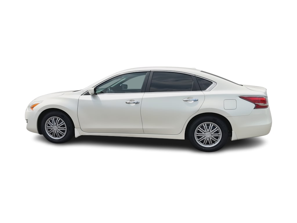 Thumbnail: 2015 Nissan Altima - 21