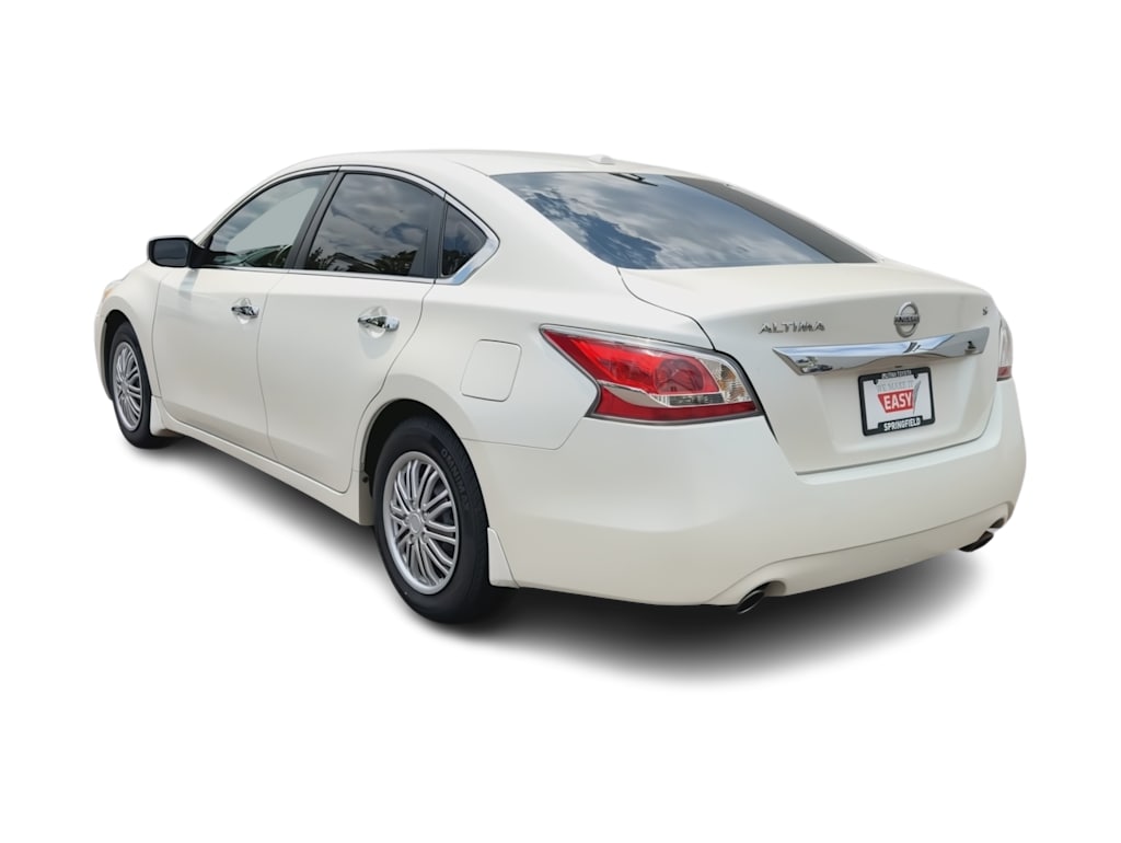 Thumbnail: 2015 Nissan Altima - 4