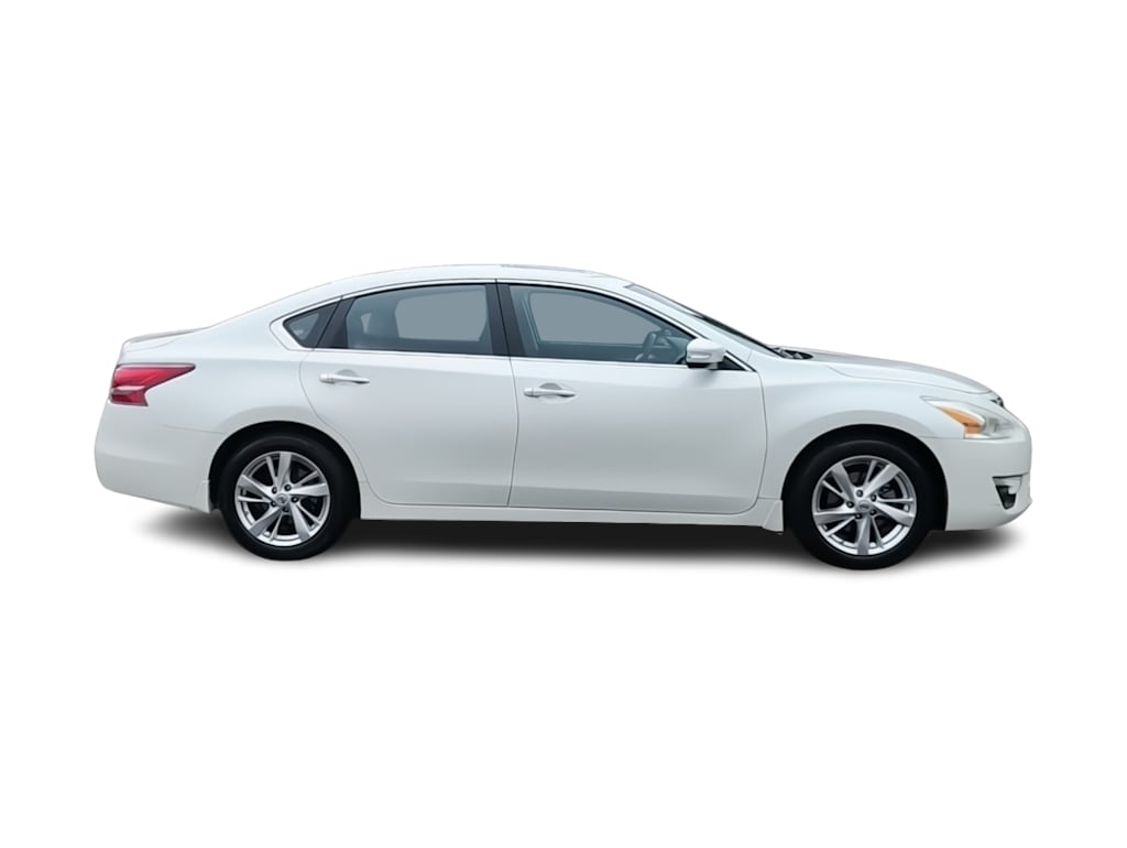 Thumbnail: 2015 Nissan Altima - 23