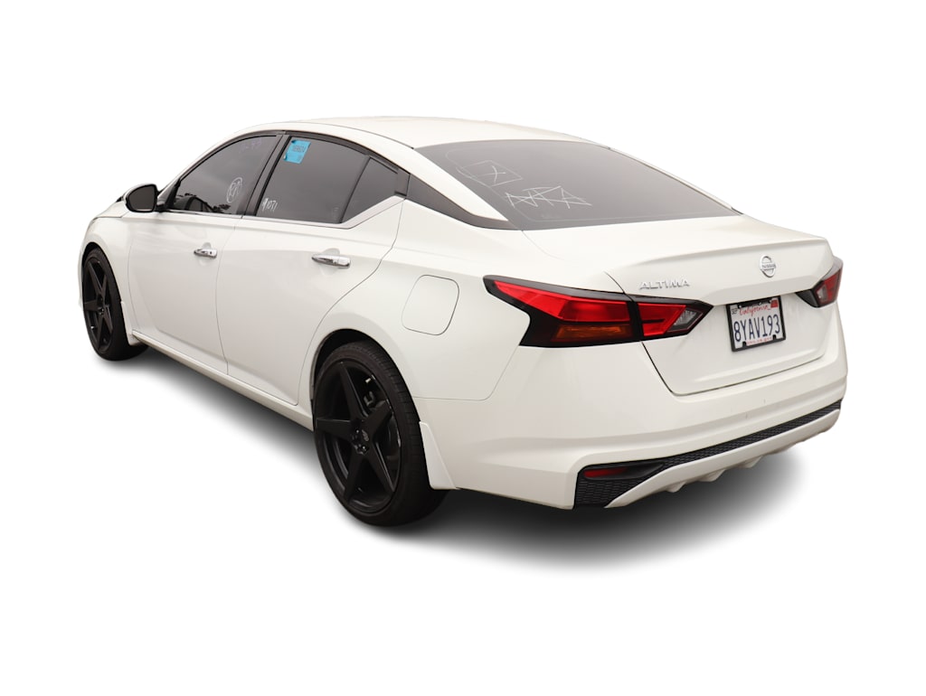 Thumbnail: 2021 Nissan Altima - 4