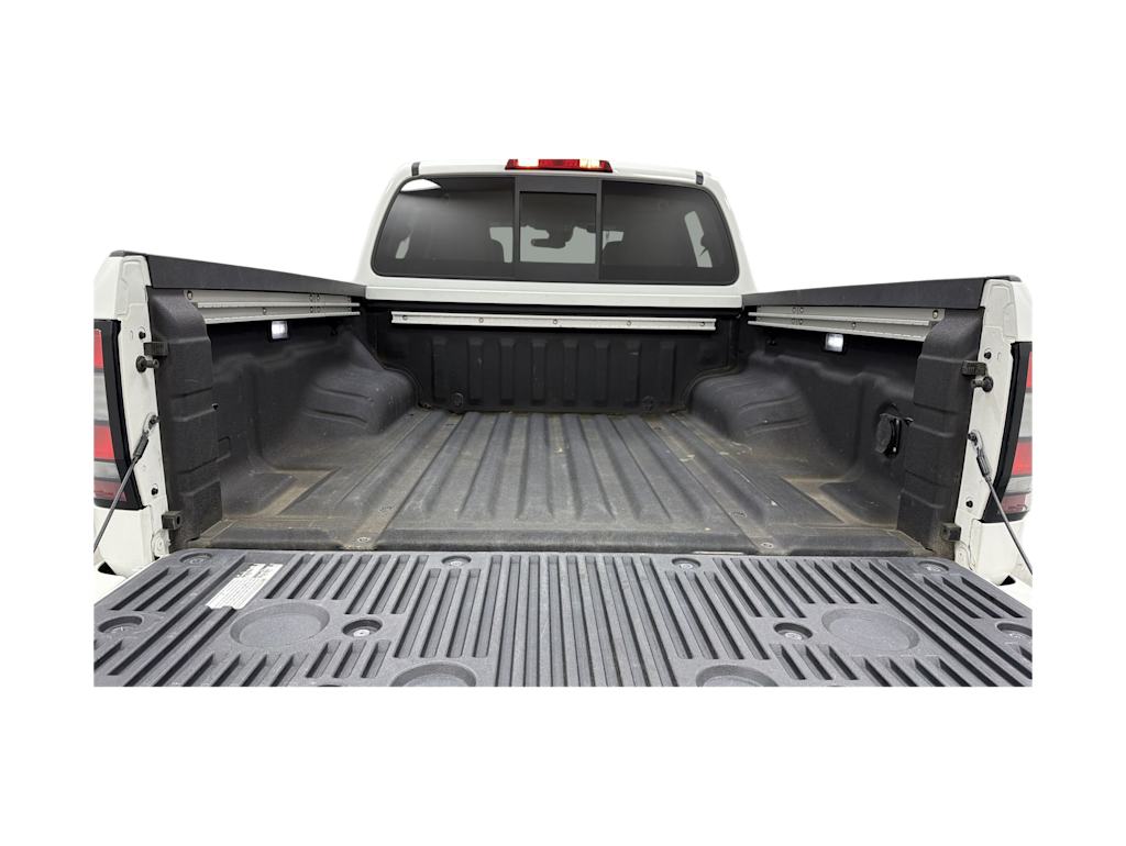 Thumbnail: 2022 Nissan Frontier - 17