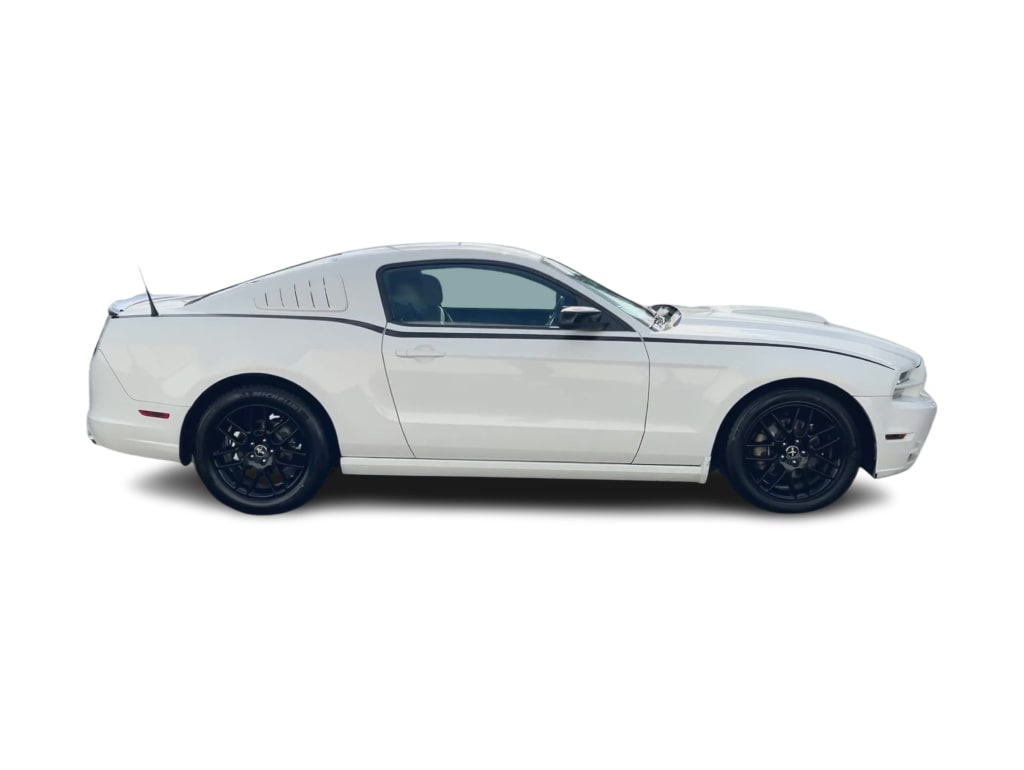2014 Ford Mustang Base 21