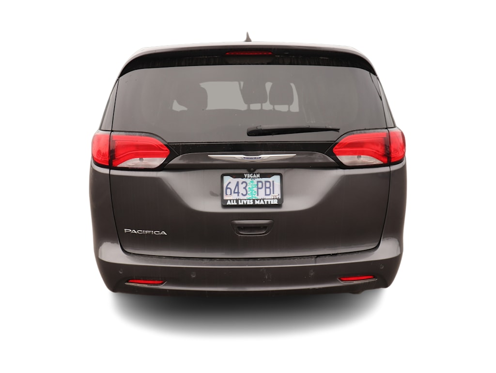 Thumbnail: 2019 Chrysler Pacifica - 4