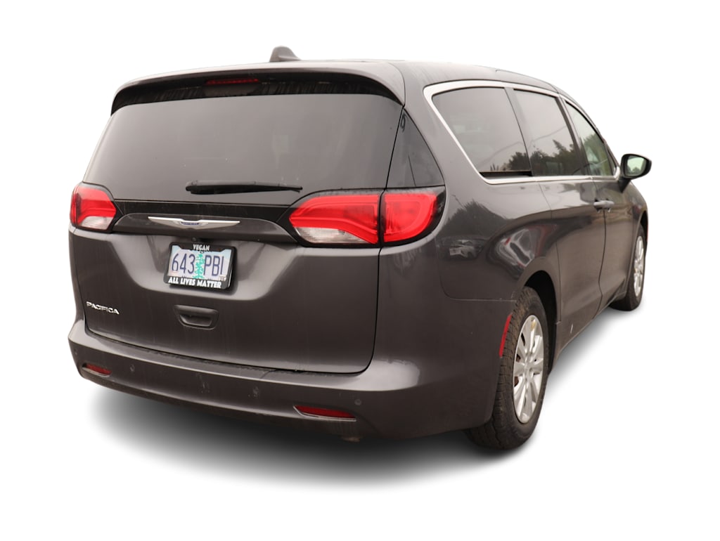Thumbnail: 2019 Chrysler Pacifica - 11