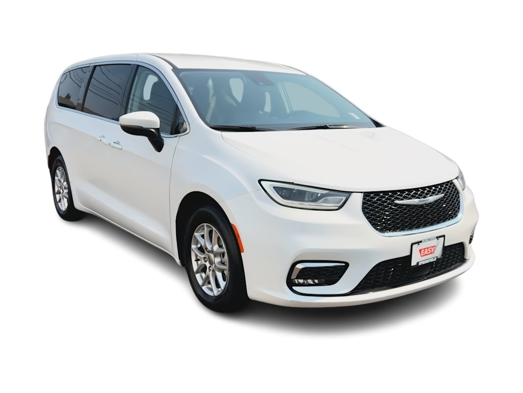 Thumbnail: 2023 Chrysler Pacifica - 18