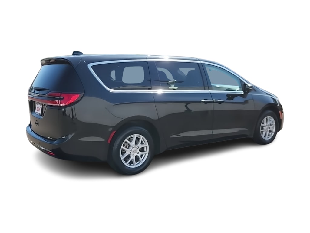 Thumbnail: 2023 Chrysler Pacifica - 24