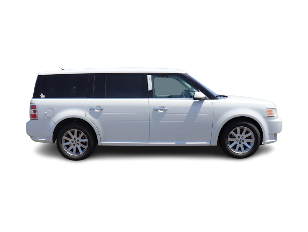 Thumbnail: 2010 Ford Flex - 10