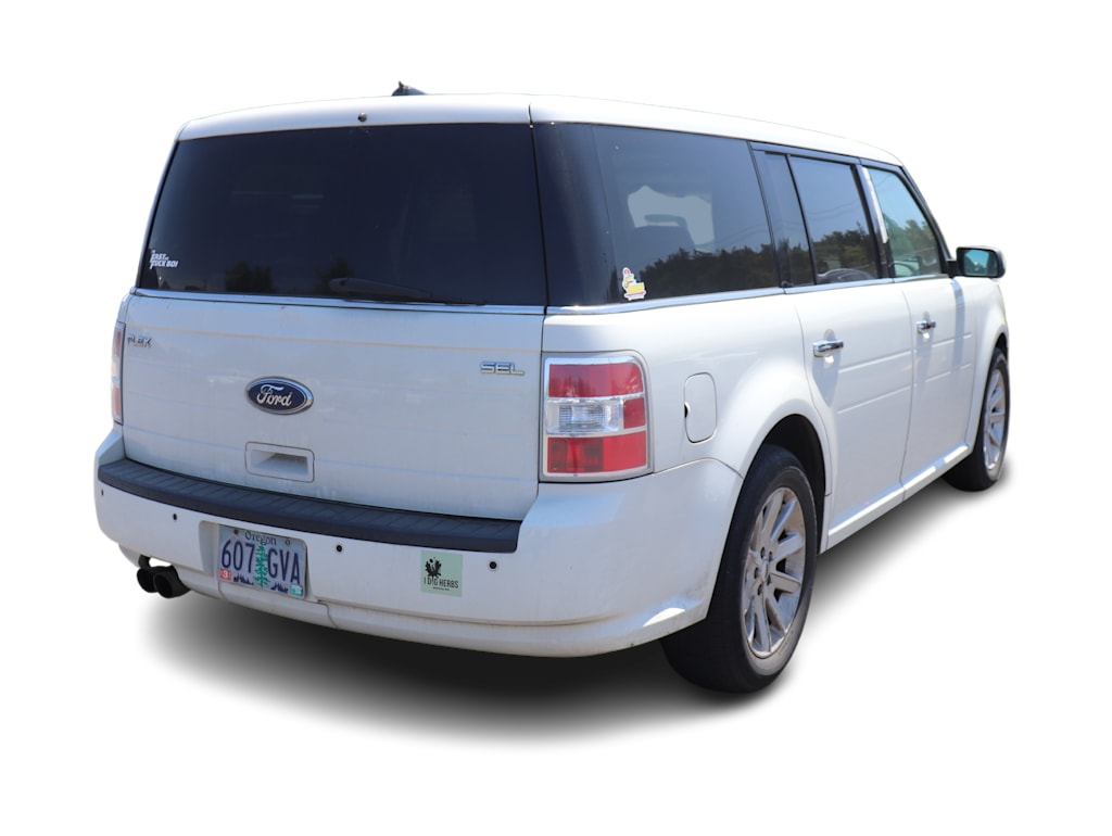 Thumbnail: 2010 Ford Flex - 11
