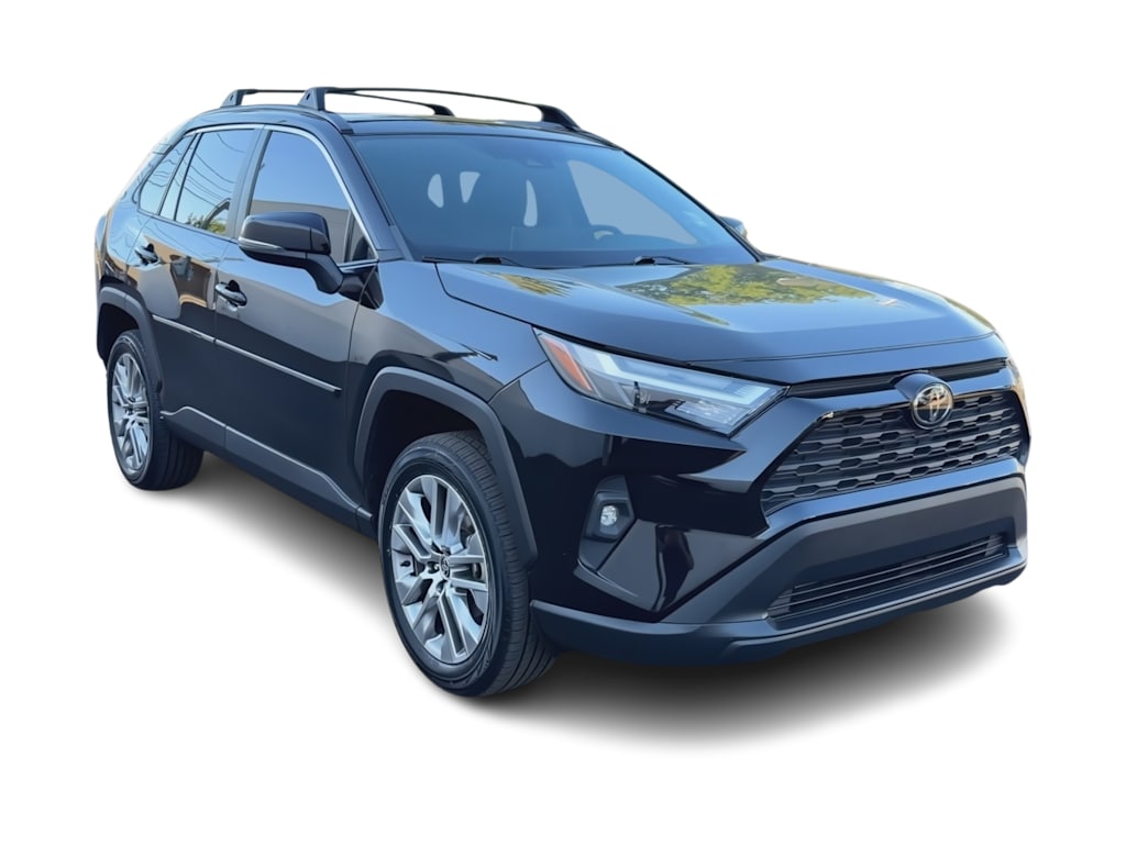 Thumbnail: 2022 Toyota RAV4 - 20