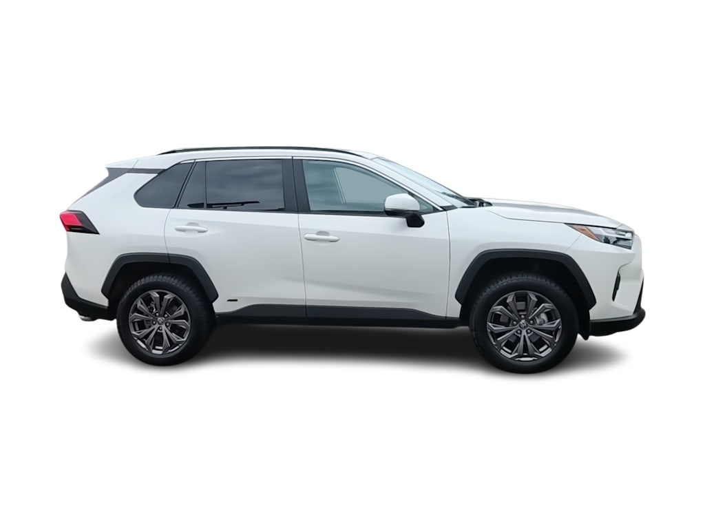 Thumbnail: 2022 Toyota RAV4 - 23