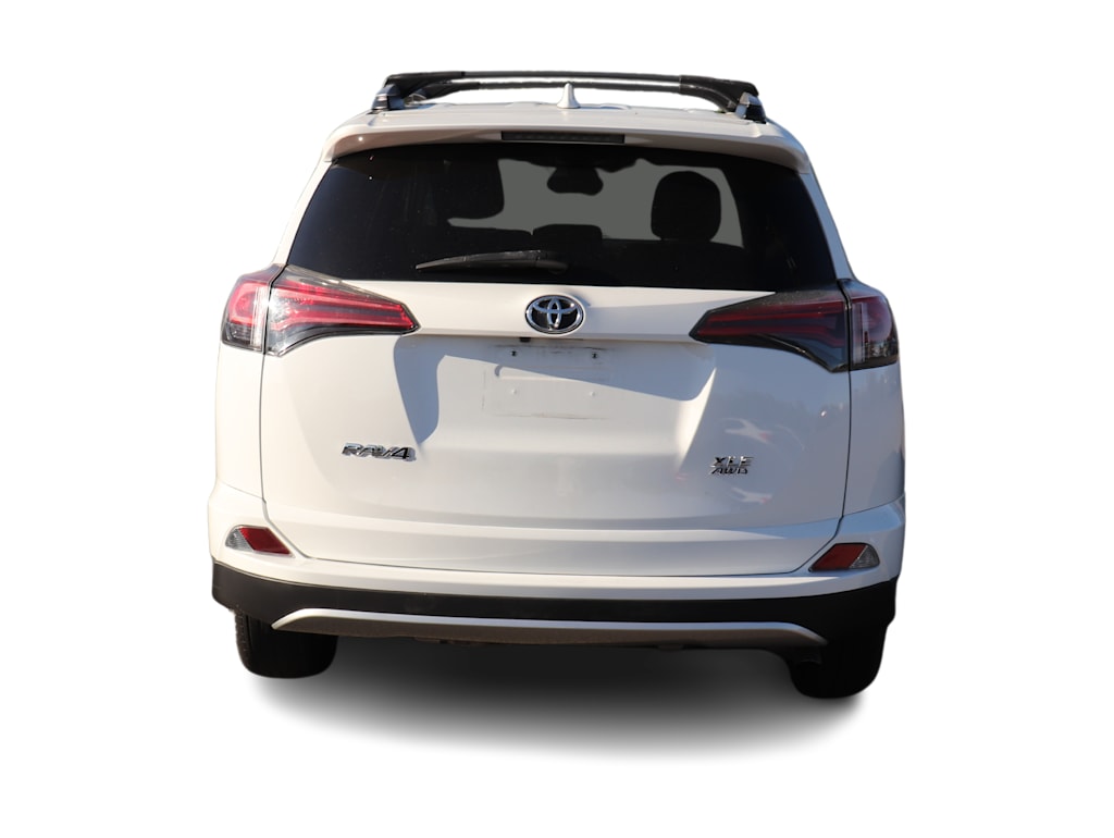 Thumbnail: 2018 Toyota RAV4 - 11