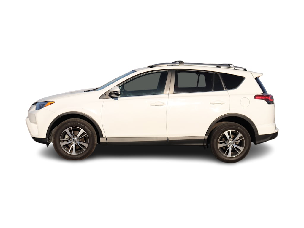 Thumbnail: 2018 Toyota RAV4 - 3