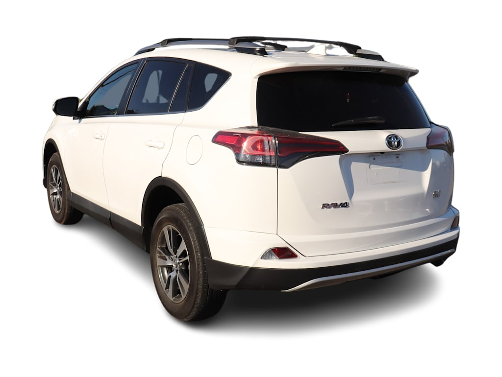 Thumbnail: 2018 Toyota RAV4 - 4