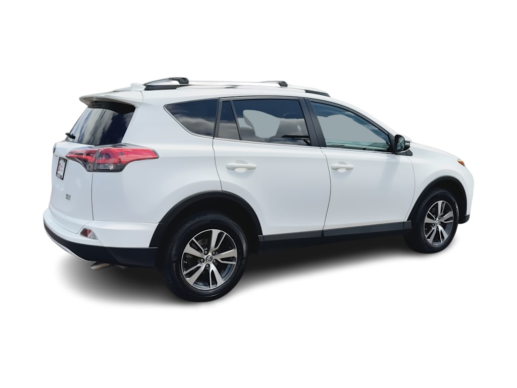 Thumbnail: 2018 Toyota RAV4 - 23