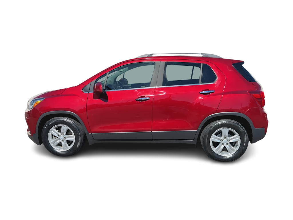 Thumbnail: 2018 Chevrolet Trax - 3