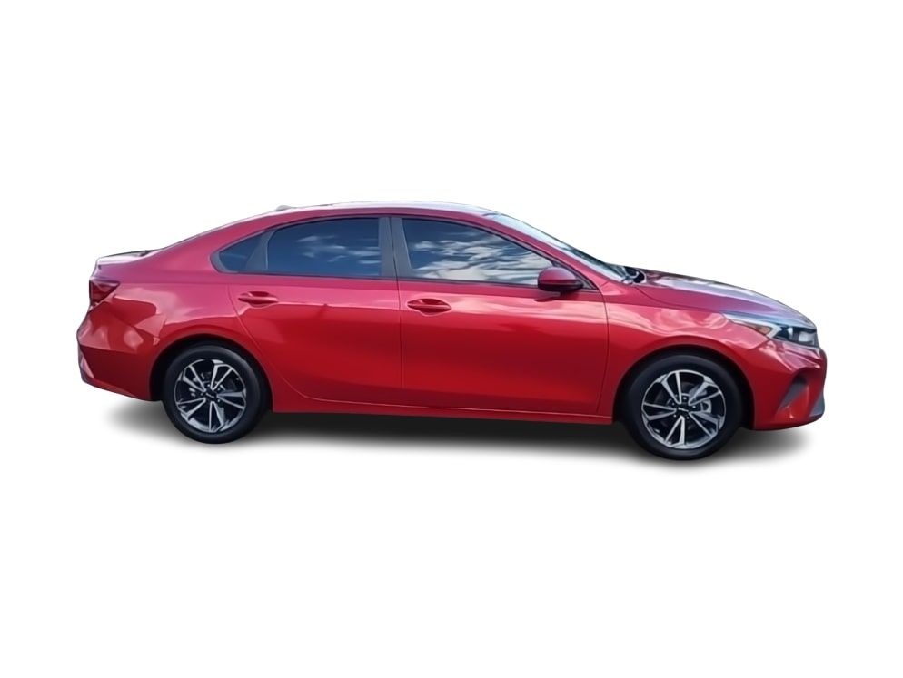 Thumbnail: 2022 Kia Forte - 24