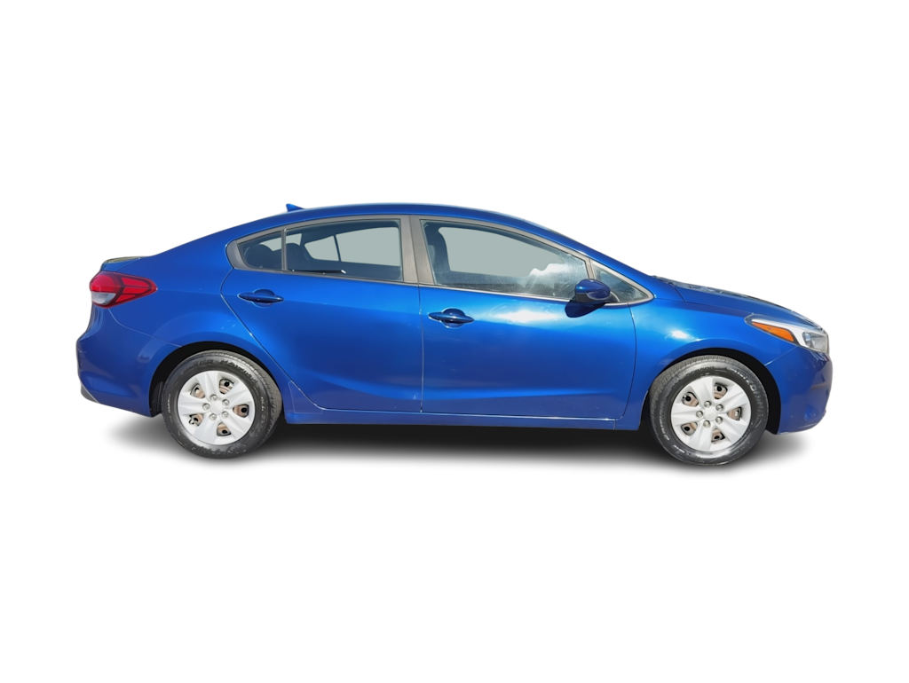 Thumbnail: 2017 Kia Forte - 23