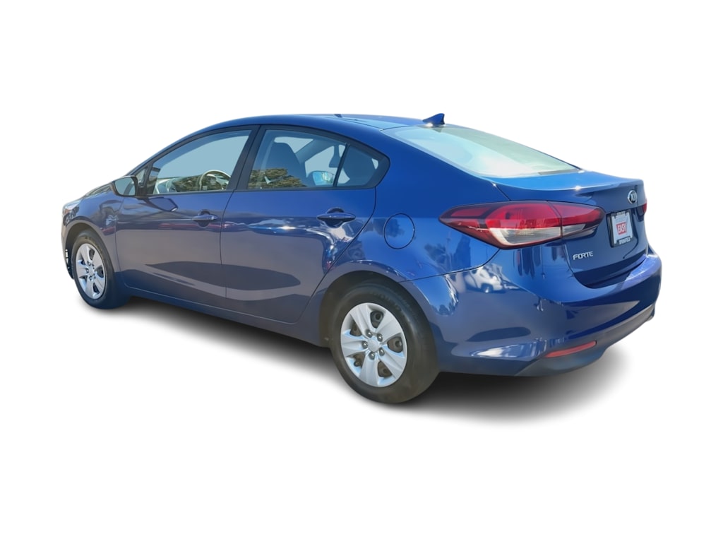 Thumbnail: 2017 Kia Forte - 4