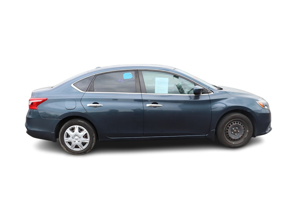 Thumbnail: 2017 Nissan Sentra - 10