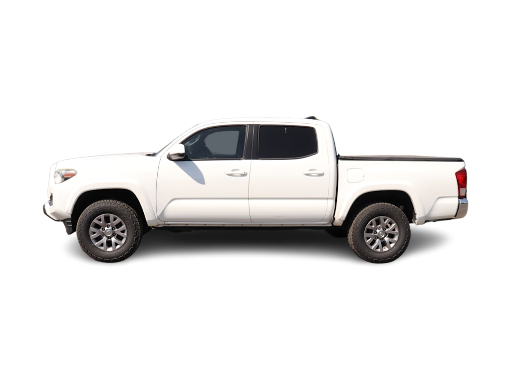 Thumbnail: 2017 Toyota Tacoma - 3