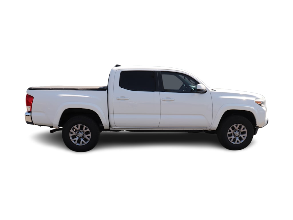 Thumbnail: 2017 Toyota Tacoma - 10