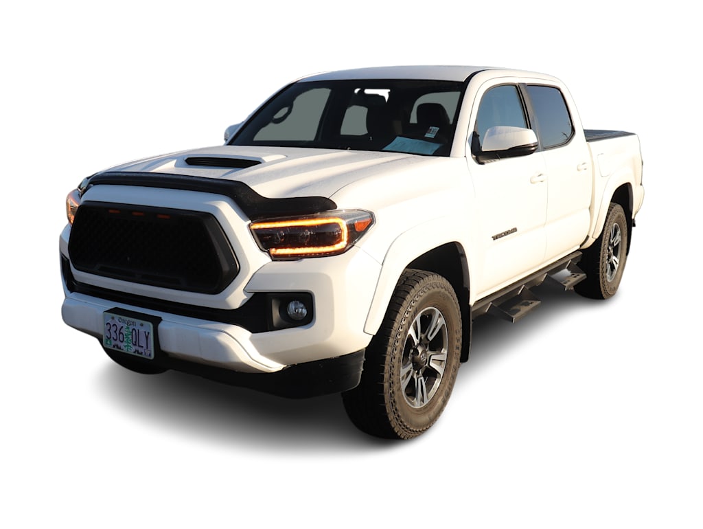Thumbnail: 2017 Toyota Tacoma - 6