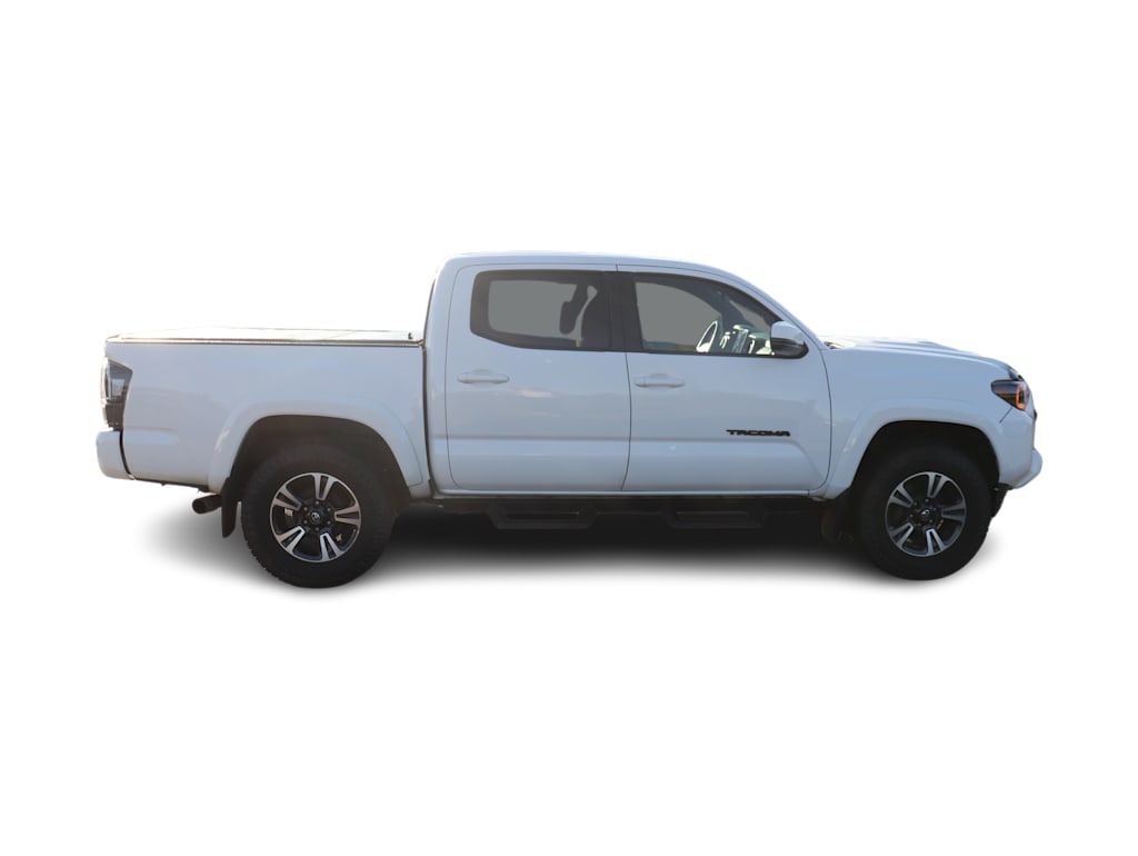 Thumbnail: 2017 Toyota Tacoma - 8