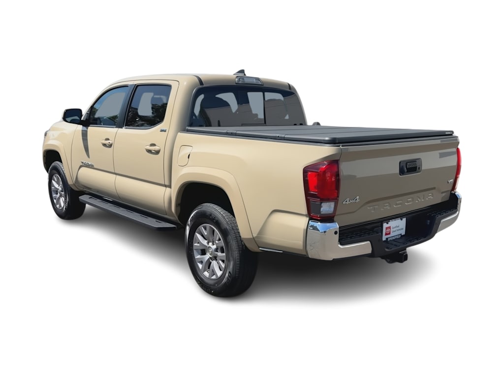 Thumbnail: 2019 Toyota Tacoma - 4