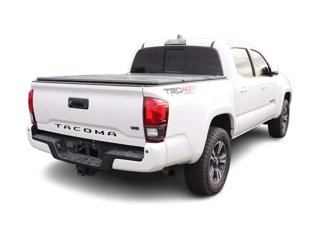 Thumbnail: 2019 Toyota Tacoma - 11