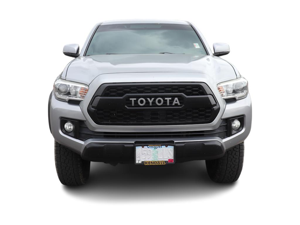 2017 Toyota Tacoma SR 8