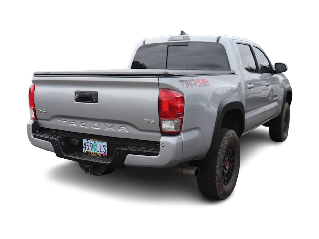2017 Toyota Tacoma SR 11