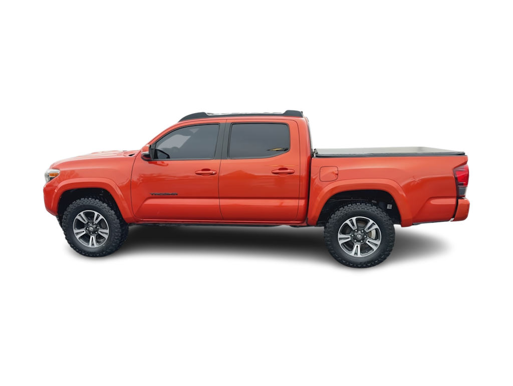Thumbnail: 2018 Toyota Tacoma - 20