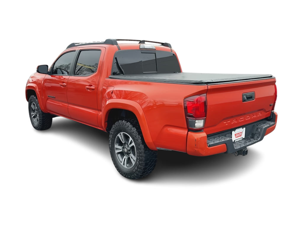 Thumbnail: 2018 Toyota Tacoma - 21