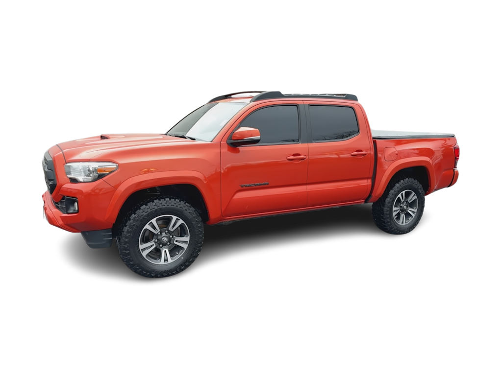 Thumbnail: 2018 Toyota Tacoma - 3