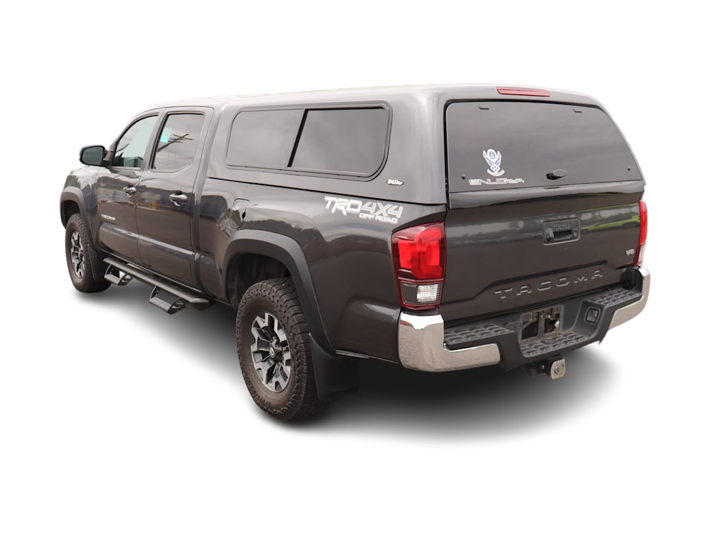 Thumbnail: 2018 Toyota Tacoma - 4
