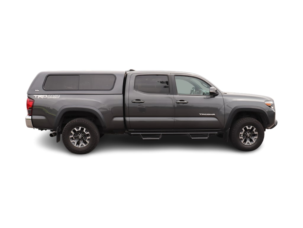 Thumbnail: 2018 Toyota Tacoma - 10